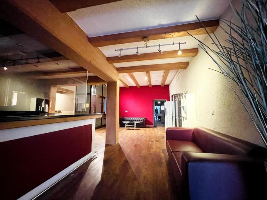 Fewo 20 - Appartement Im Rottalblick - Youngmodern Wohnen Mit Bademantelgang Zur Therme, Tv, Balkon Und Persoenlichem Gaesteempfang Von Astarte Estate บัด กรีสบาค ภายนอก รูปภาพ