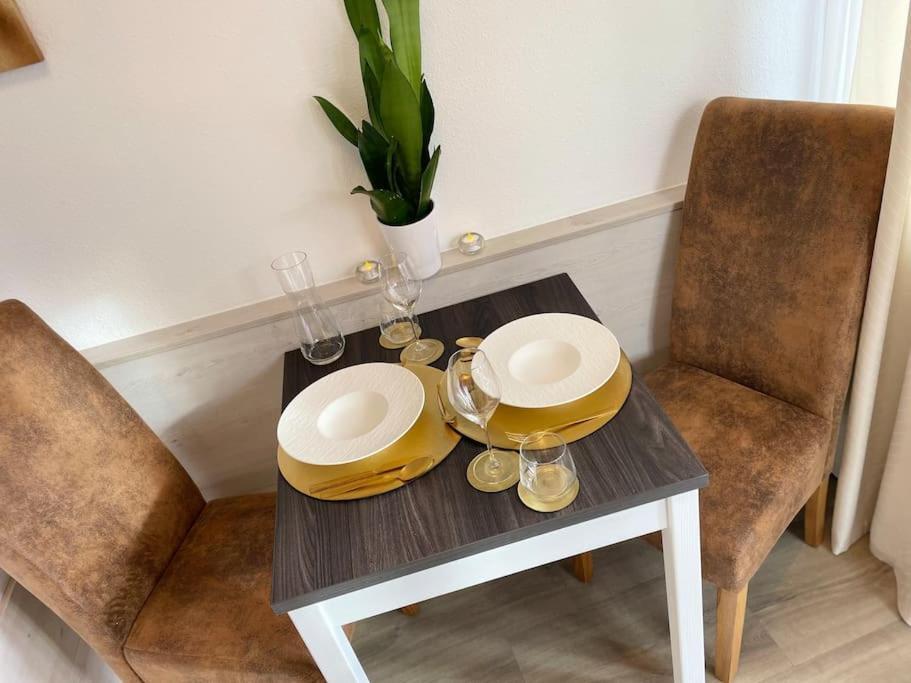 Fewo 20 - Appartement Im Rottalblick - Youngmodern Wohnen Mit Bademantelgang Zur Therme, Tv, Balkon Und Persoenlichem Gaesteempfang Von Astarte Estate บัด กรีสบาค ภายนอก รูปภาพ