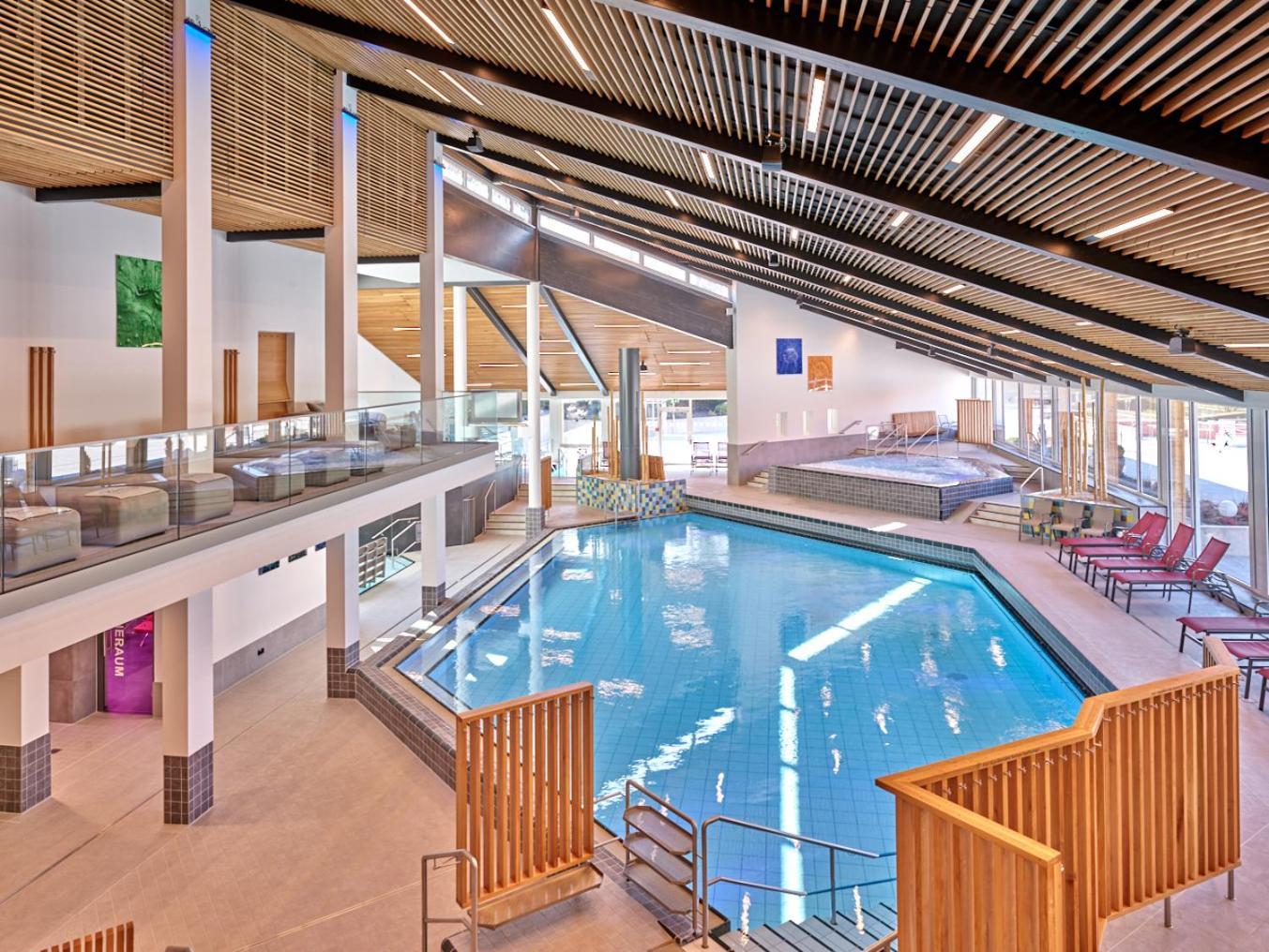 Fewo 20 - Appartement Im Rottalblick - Youngmodern Wohnen Mit Bademantelgang Zur Therme, Tv, Balkon Und Persoenlichem Gaesteempfang Von Astarte Estate บัด กรีสบาค ภายนอก รูปภาพ