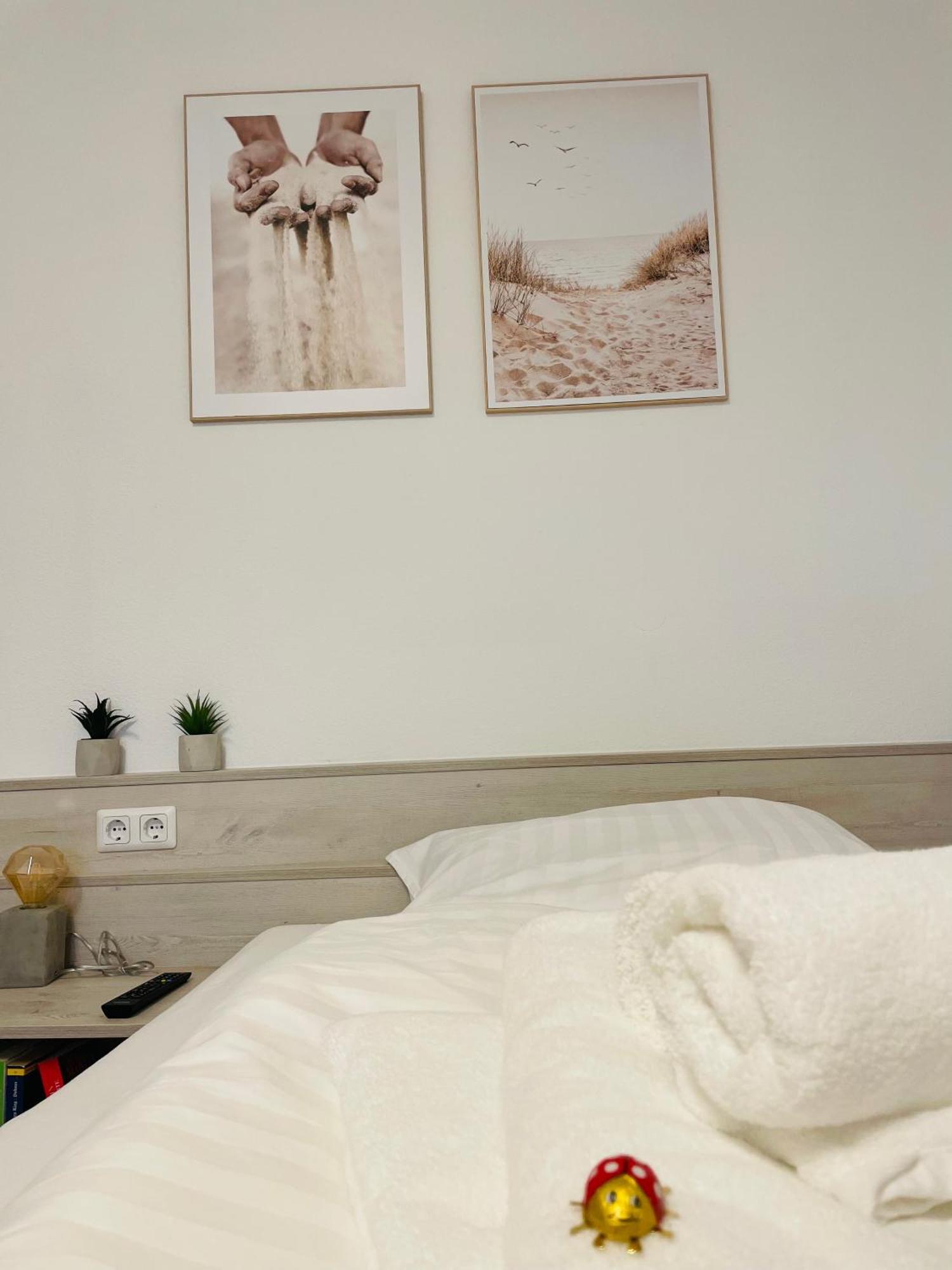 Fewo 20 - Appartement Im Rottalblick - Youngmodern Wohnen Mit Bademantelgang Zur Therme, Tv, Balkon Und Persoenlichem Gaesteempfang Von Astarte Estate บัด กรีสบาค ภายนอก รูปภาพ